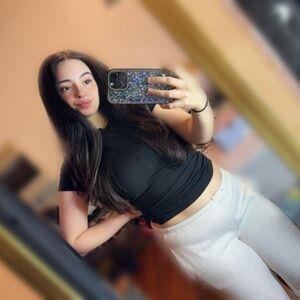 Meet your Posher, Selena